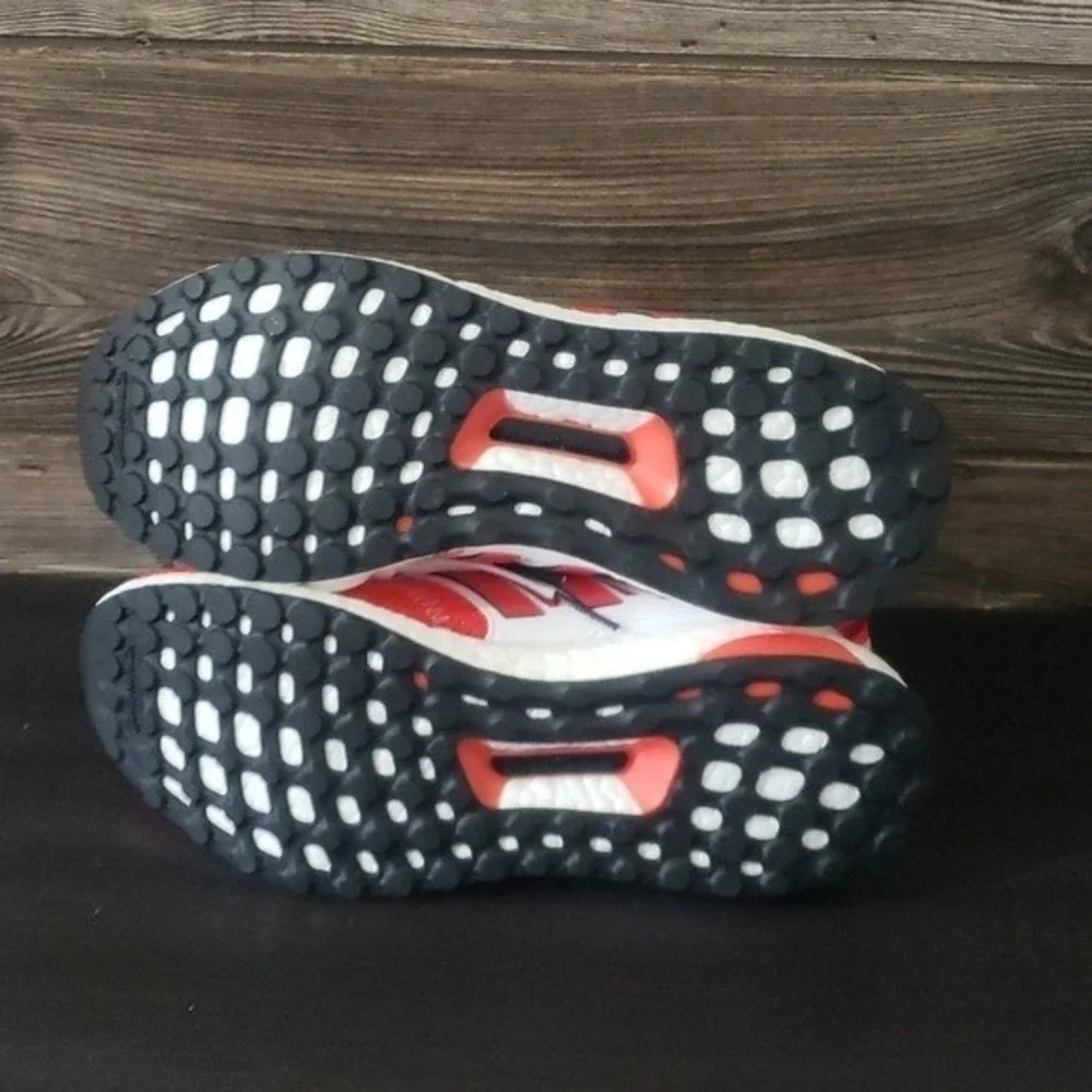 New Adidas Ultraboost Unisex Sneakers Red Running Lightweight Gym Workout‎ Shoes